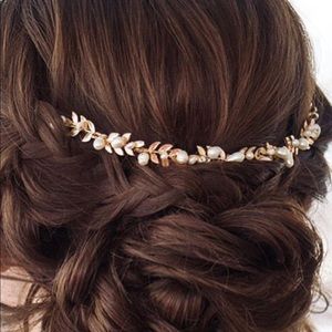 Gold head band with clips on the ends.